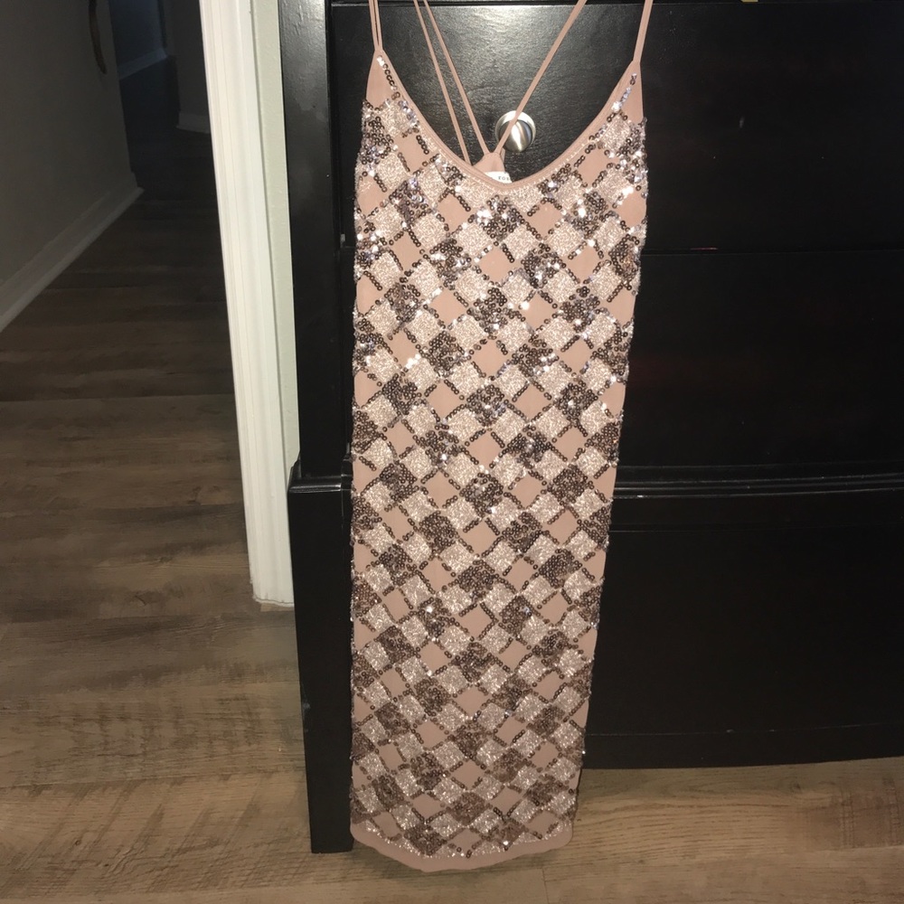 Homecoming - adorable tight sequin Dress!